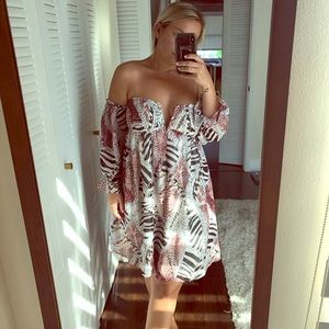 MUST GO! Off the shoulder printed dress
